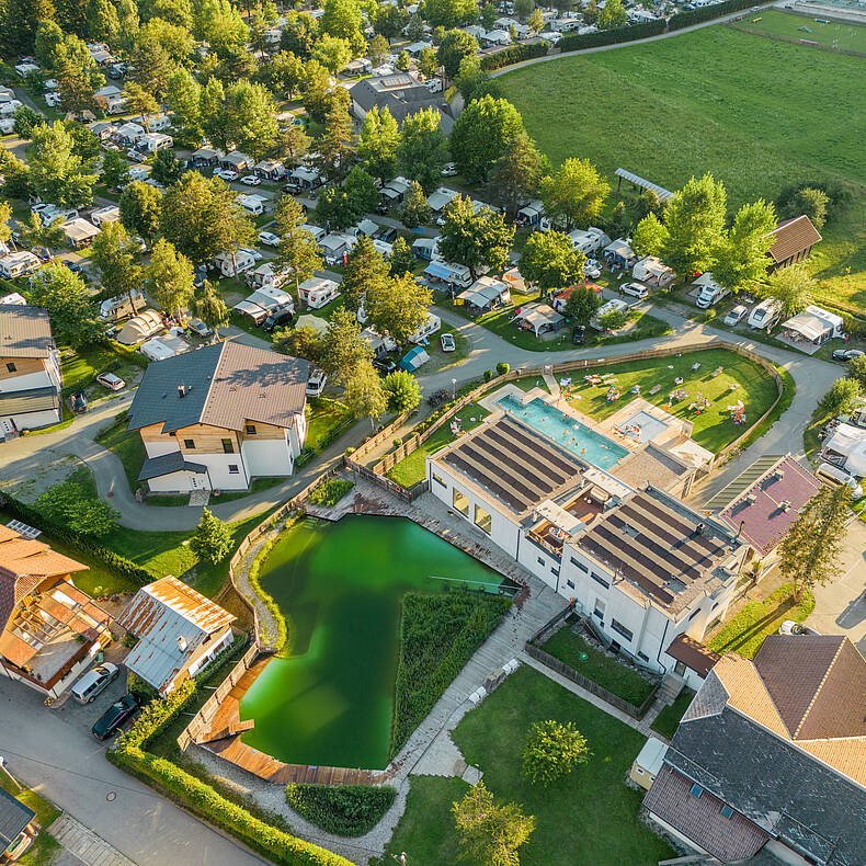 Blick auf Camping EuroParcs Pressegger See