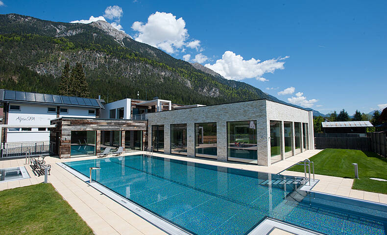 Das Alpine Spa von Camping Schluga von Aussen