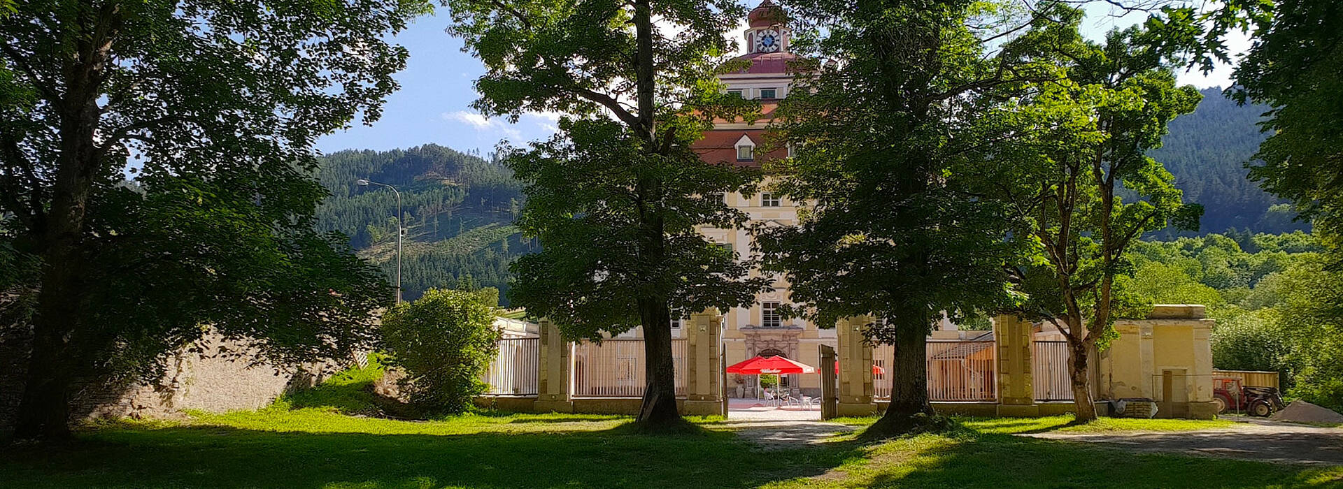 Schloss Poeckstein Gartenanlage