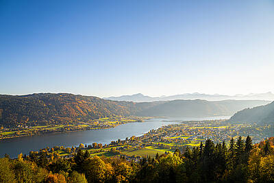 Blick auf den Ossiacher See